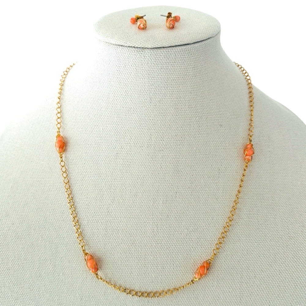Avon Captured Accents Vintage Gold Tone Coral Bead Necklace & Matching Earrings
